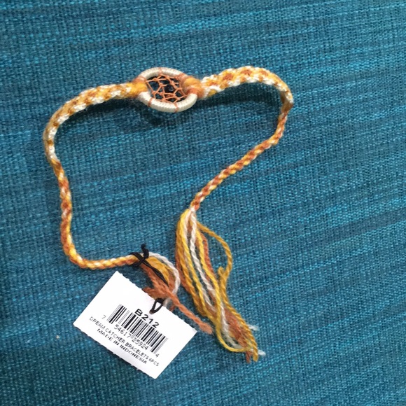 Bracelets - Picture 2 of 5